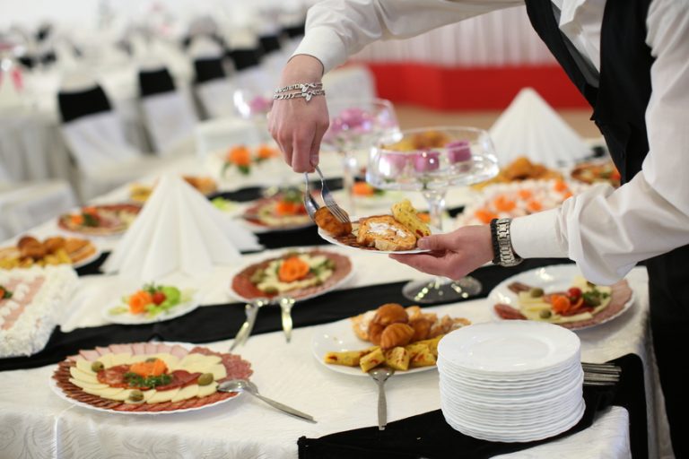 Choosing The Best Catering Service For The Event