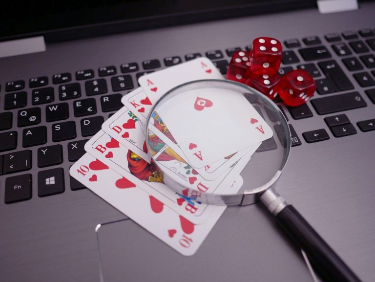Explore The World Of Online Gambling With Online Terpercaya